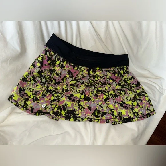 BNWOT LuLuLemon Pace Rival Skirt. Inflected Highlight Yellow/Black. Size 14 Tall - Picture 4 of 9
